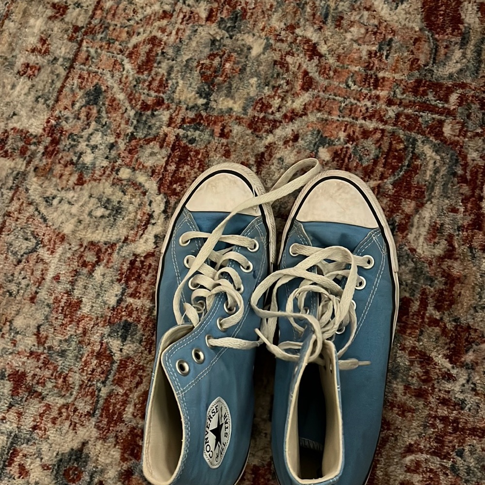 Womens 8.5 converse